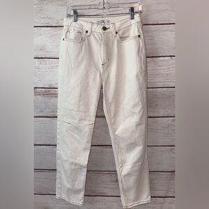 Elizabeth And James Women's Size 6 High-Rise Vintage Straight Jeans
Summer